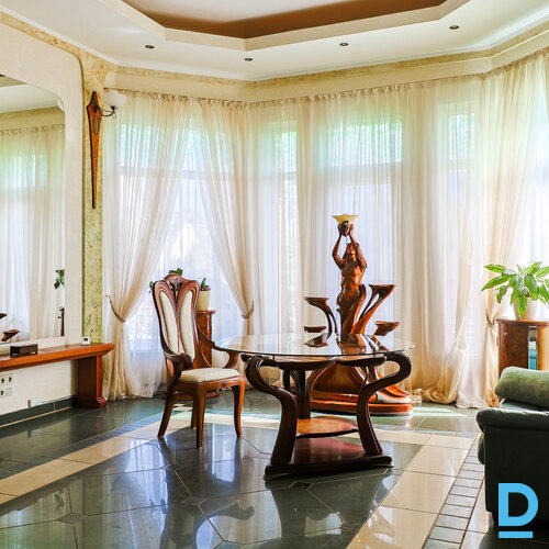 Pārdod māju Ozolu iela 12