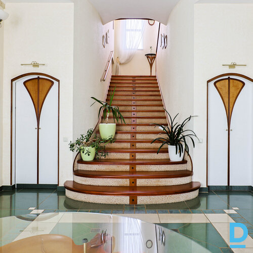 Pārdod māju Ozolu iela 12