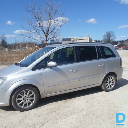 Pārdod Opel Zafira, 2006