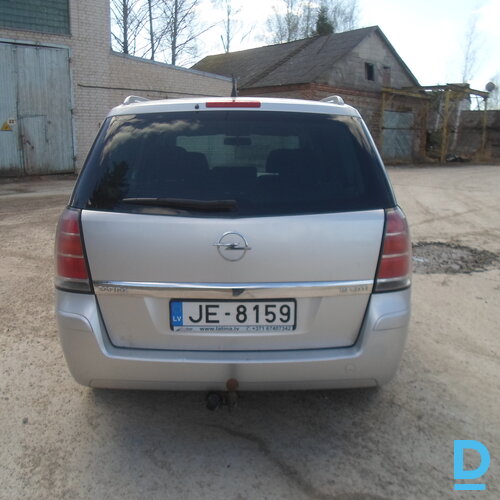 Pārdod Opel Zafira, 2006