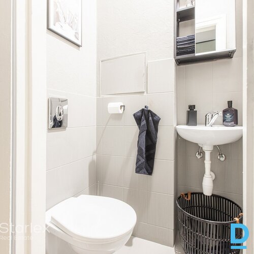 Mēbelēts birojs Rīgas centrā pie Akas ielas