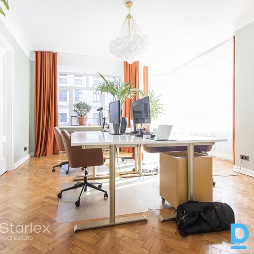 Mēbelēts birojs Rīgas centrā pie Akas ielas