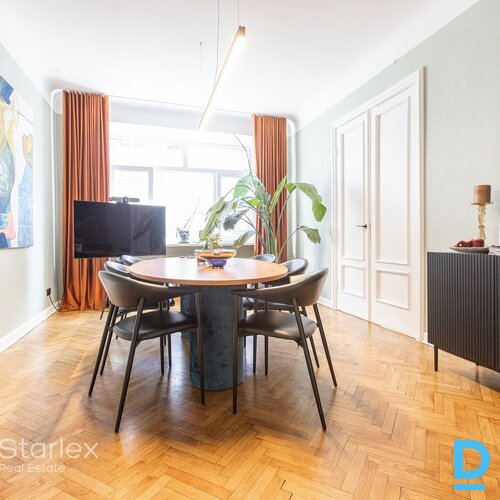 Mēbelēts birojs Rīgas centrā pie Akas ielas