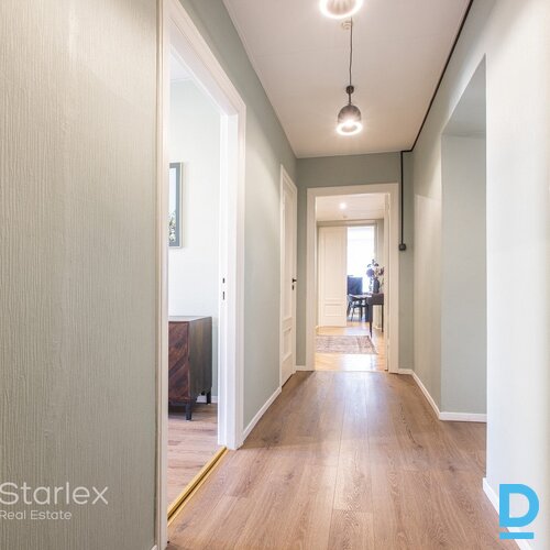 Mēbelēts birojs Rīgas centrā pie Akas ielas