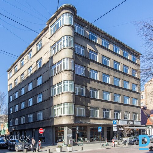 Mēbelēts birojs Rīgas centrā pie Akas ielas