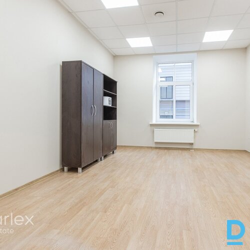 Skaistumkopšanai/medicīnas iestādei piemērotas telpas Rīgas centrā pie JTR