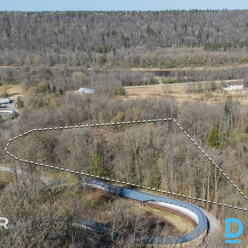 Pārdošanā 2 ha zemes gabals Gaujas senlejā blakus Siguldas bobsleja un kamaniņu 