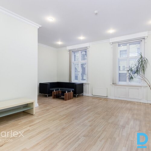 Kvalitatīvs birojs Rīgas centrā pie Ģertrūdes baznīcas