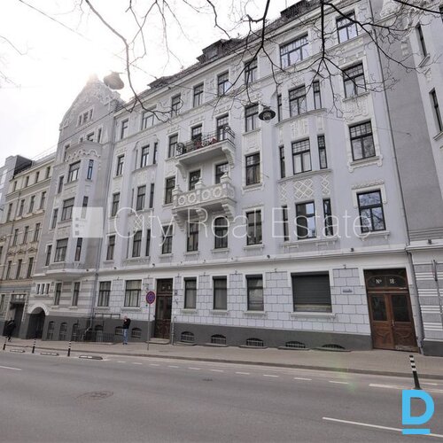 Izīrē dzīvokli Rīgā