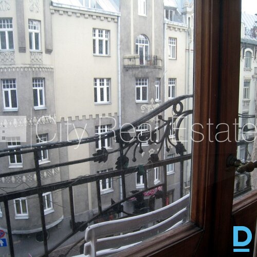 Izīrē dzīvokli Rīgā