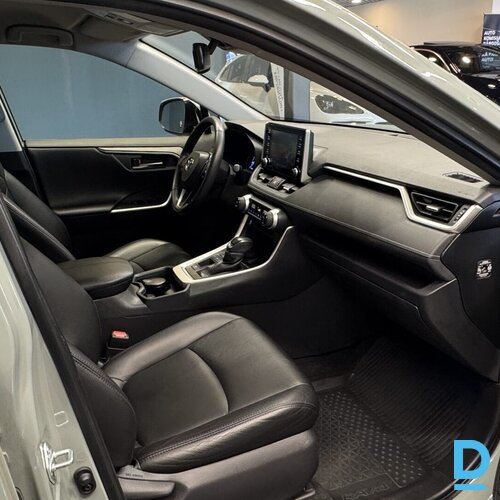 Pārdod Toyota Rav4 2.5 Hybrid, 2021