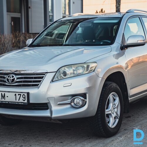 Pārdod Toyota Rav 4 2.0 b/g, 2012