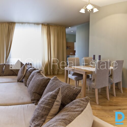 Izīrē dzīvokli Rīgā