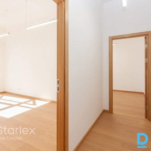 Birojs pēc kapitālā remonta Rīgas centrā