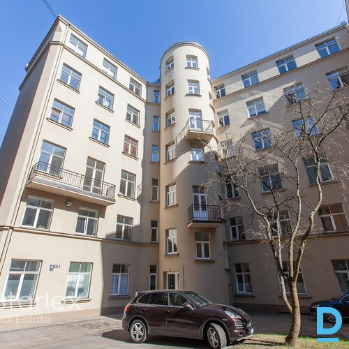 Birojs pēc kapitālā remonta Rīgas centrā