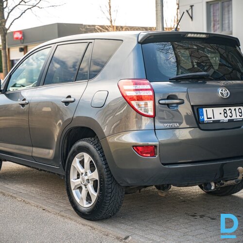Pārdod Toyota Rav4 2.2d, 2010