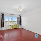 A vacant 2-room apartment with a loggia is for sale in the center of Rubene pari
