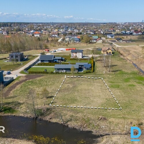 Pārdošanā līdzens un saulains 1631 m² zemesgabals privātai apbūvei Katlakalnā, Ķ