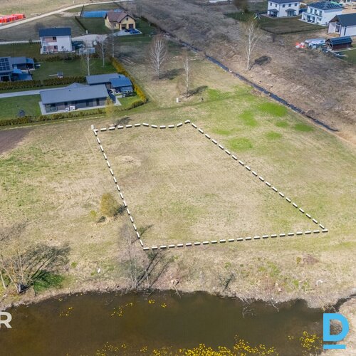 Pārdošanā līdzens un saulains 1631 m² zemesgabals privātai apbūvei Katlakalnā, Ķ
