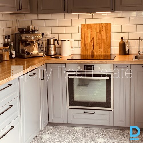 Izīrē māju Jūrmalā